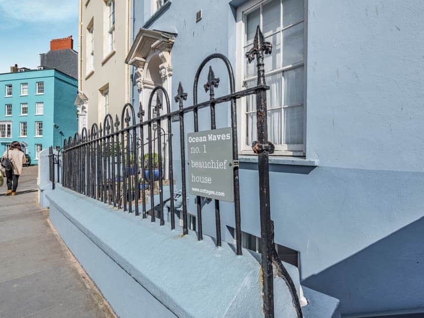 Exterior | Ocean Waves, Tenby