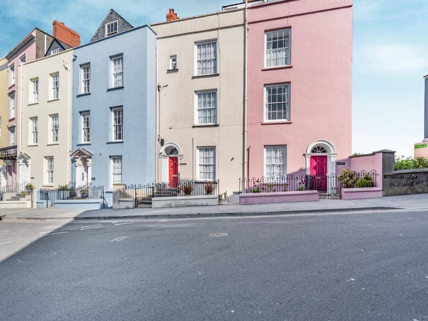 Exterior | Ocean Waves, Tenby