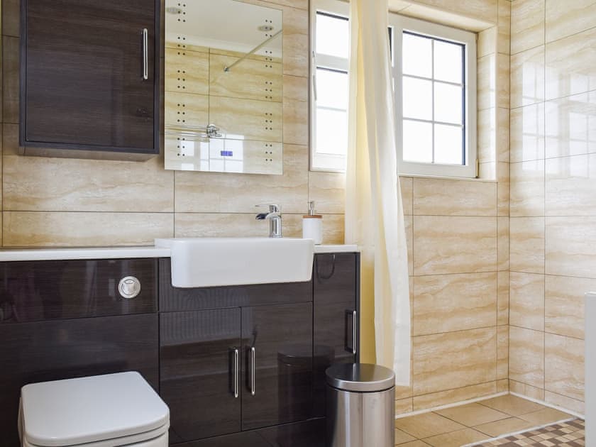 Shower room | Brookside, Treoes