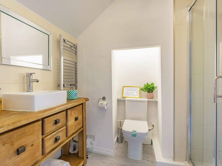 Bathroom | The Anchor, Sutton, Nr Ely
