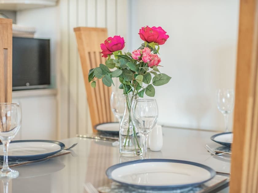 Dining Area | Tea Pot Cottage, Ringwood