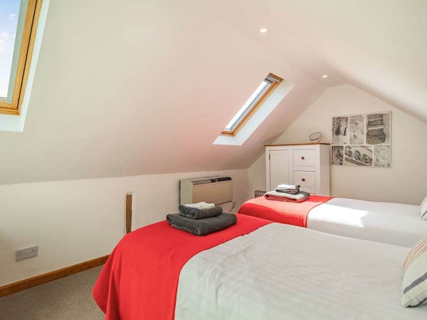 Twin bedroom | Bakers Cottage, Hoxne, near Eye