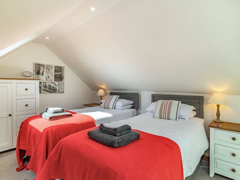 Twin bedroom | Bakers Cottage, Hoxne, near Eye