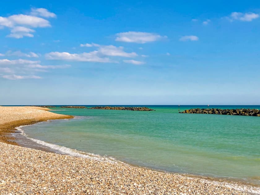 Elmer Beach | Dolphina, Middleton-on-Sea 