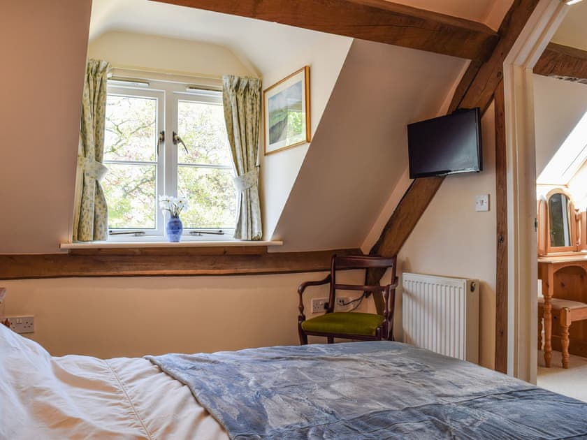 Double bedroom | Carpenter’s Barn, Pillerton Hersey, near Shipston-on-Stour