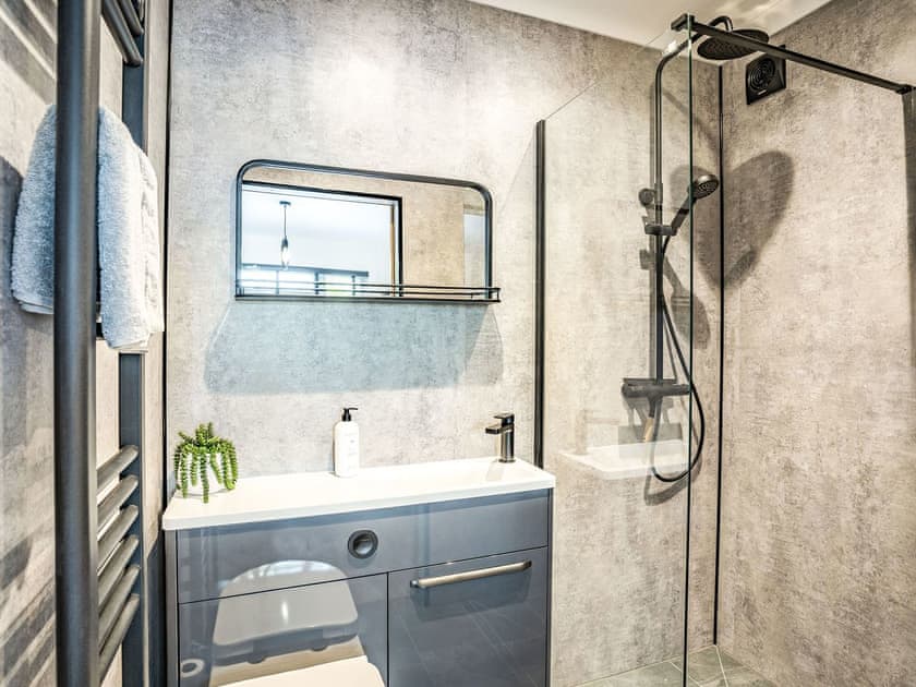 En-suite | Cefn Gelli, Gelli, near Narberth