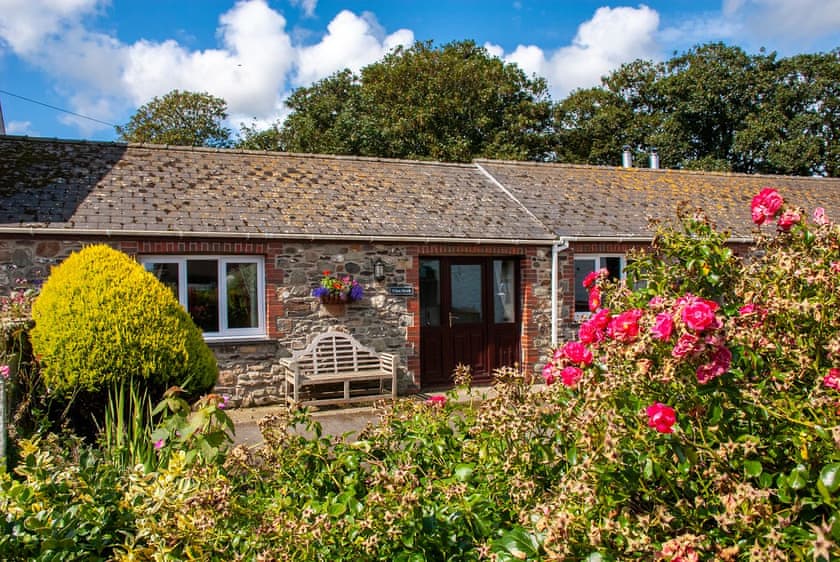 Solva Holiday Cottages - Clun Moch
