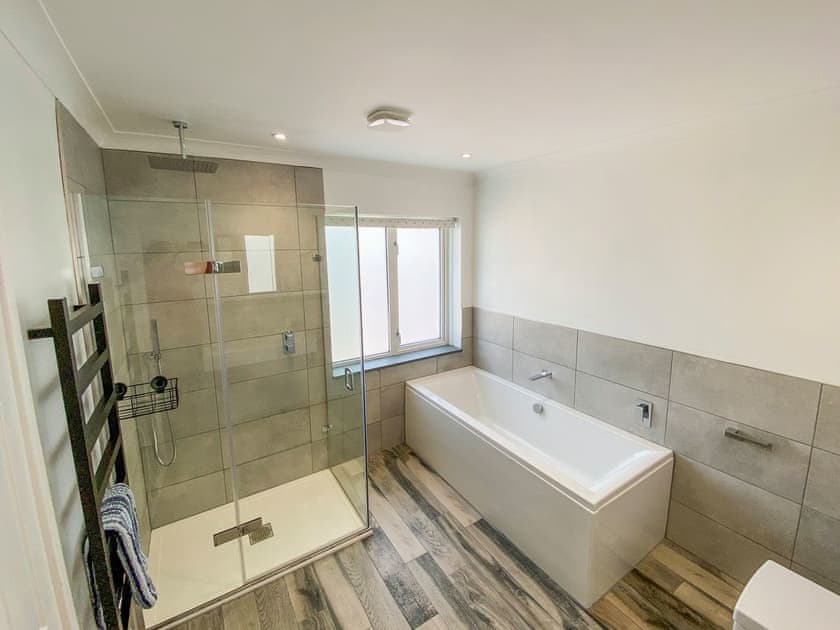 Bathroom | Heatherstone, Illogan, near Redruth