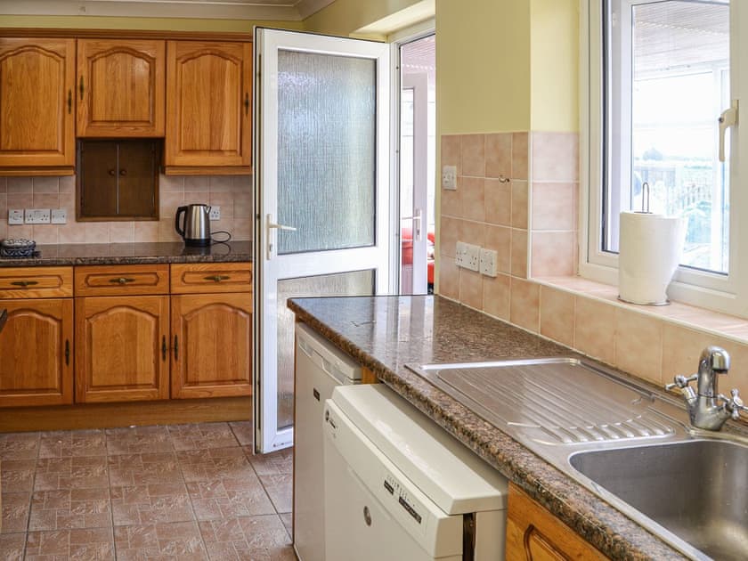 Kitchen | The Shanty, Walcott