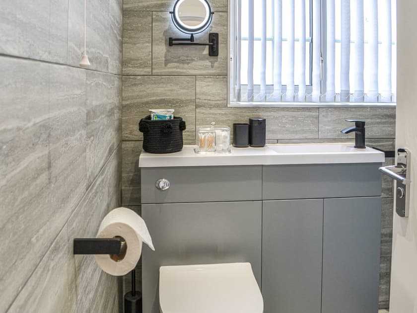 Shower room | Monkey Puzzle View, Hutton Cranswick
