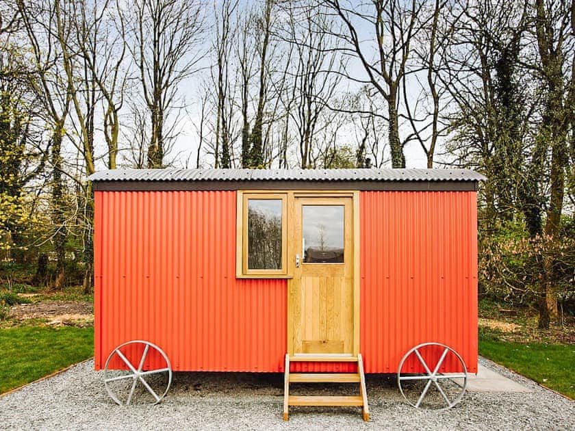 Samlesbury Hall Huts - Samlesbury Hall Glamping, Preston