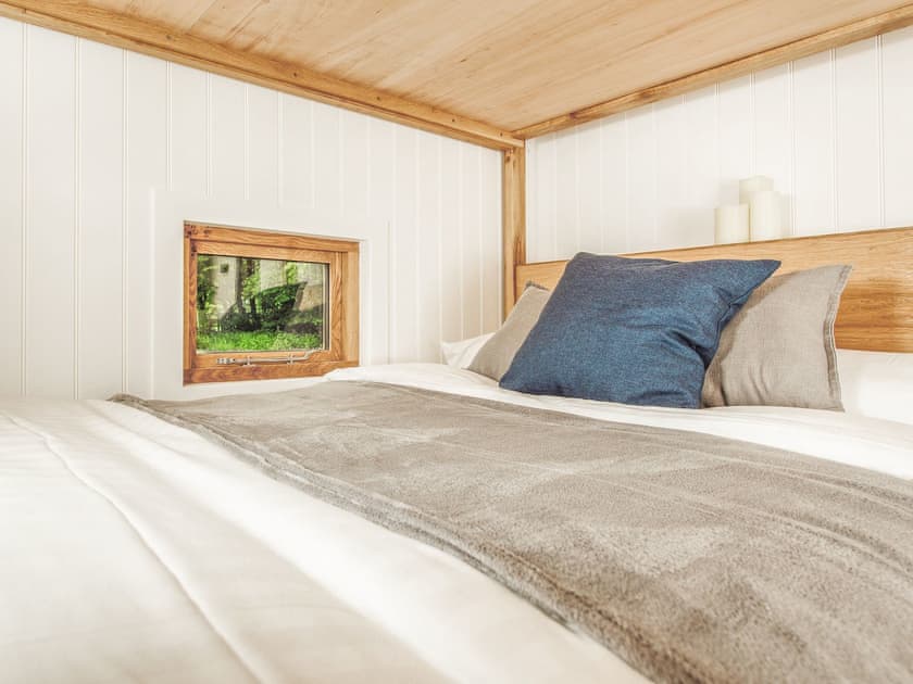 The Mutt Hut - Samlesbury Hall Glamping, Preston