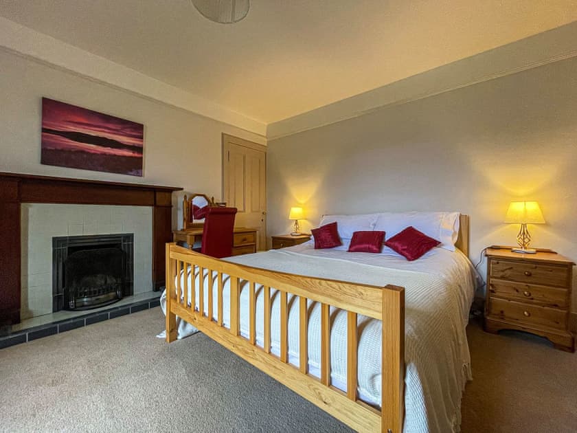 Double bedroom | Milton Cottage, Rosehall, near Lairg