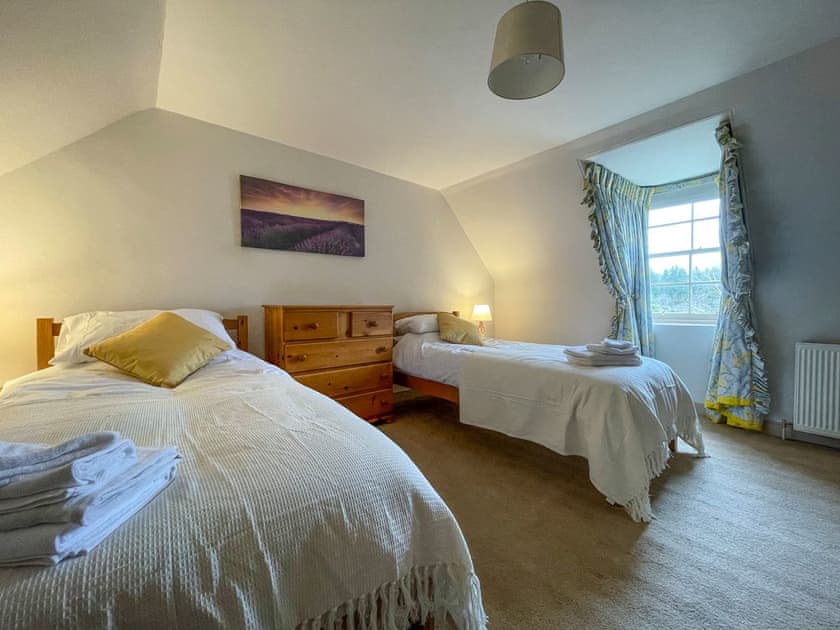 Twin bedroom | Milton Cottage, Rosehall, near Lairg