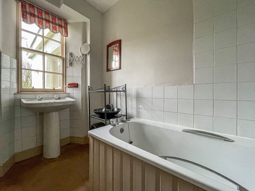 Bathroom | Milton Cottage, Rosehall, near Lairg