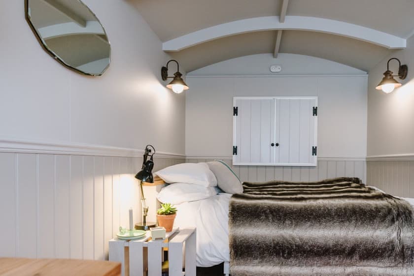 Norfolk Horn Hut - Goodwick Hall Retreats, Tittleshall, King’s Lynn