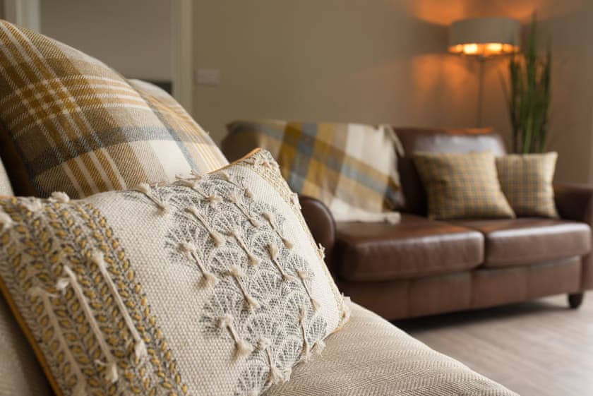 Barn Owl Lodge - Bechan Retreats, Newtown