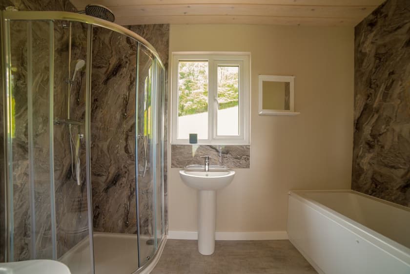Barn Owl Lodge - Bechan Retreats, Newtown