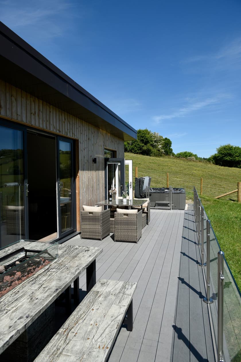 Barn Owl Lodge - Bechan Retreats, Newtown