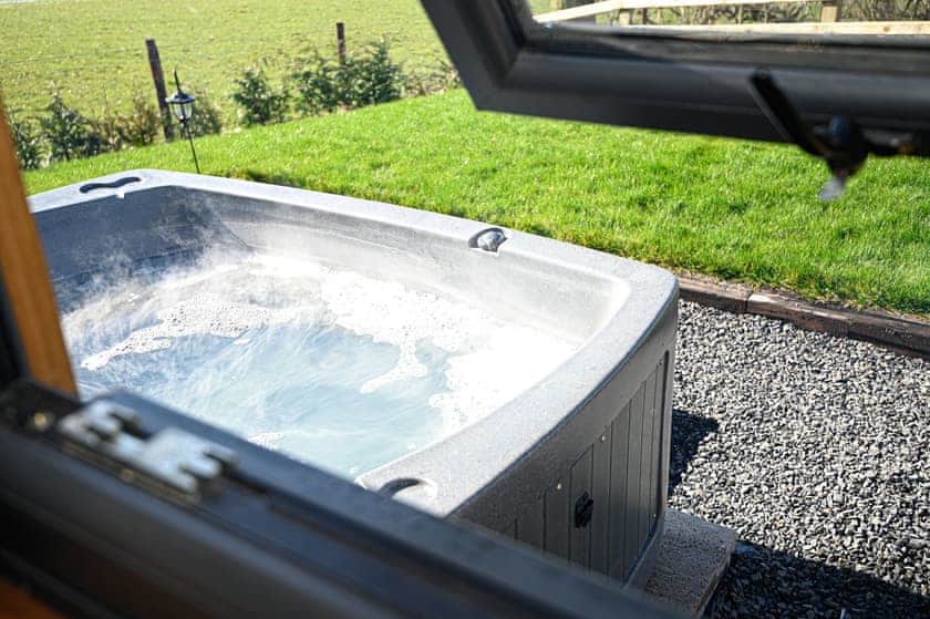 Cefnbrith Carriage - Cwmllwyd Getaways, Newtown
