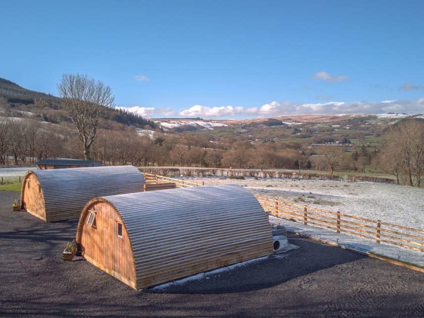 Cefnbrith Carriage - Cwmllwyd Getaways, Newtown