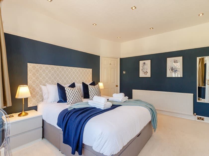 Double bedroom | Court House, Porthcawl
