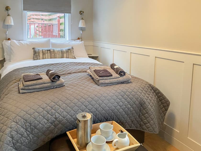 Double bedroom | Riverside Cottage, Drumnadrochit, near Loch Ness
