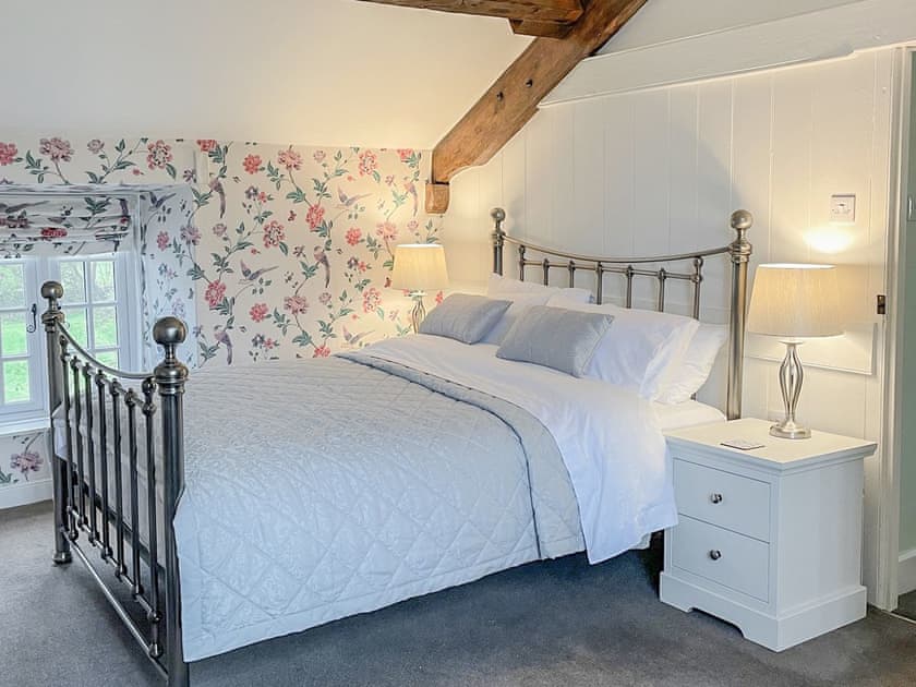 Master bedroom | Sandfold Farm, Bowness on Windermere