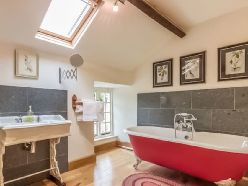 Bathroom | Sandfold Farm, Bowness on Windermere