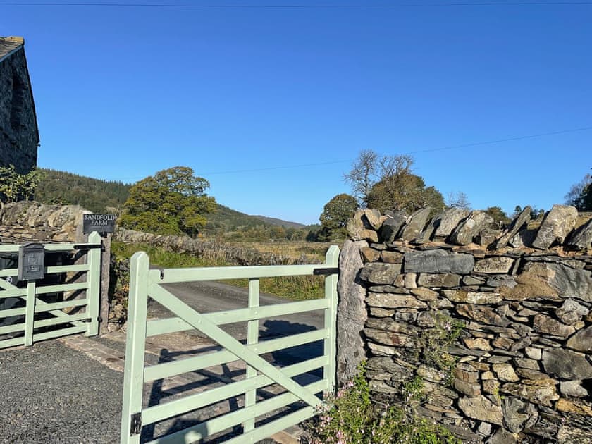 Main entrance gates | Sandfold Farm, Bowness on Windermere