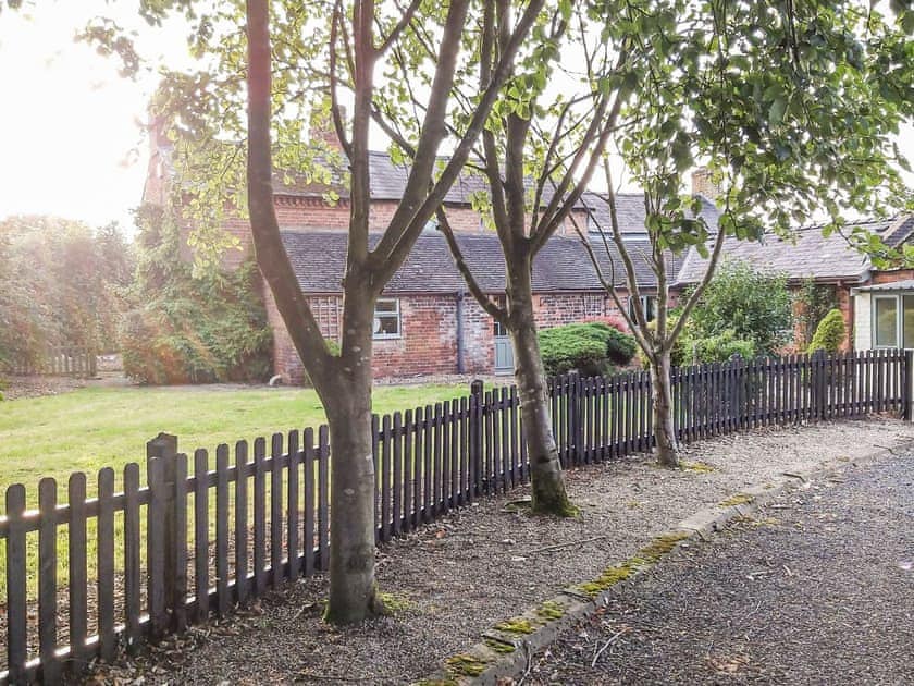 Exterior | Tinkerbell Cottage, Prees, near Whitchurch