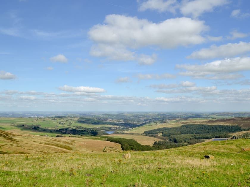 Surrounding area | Bridge House, Holmfirth