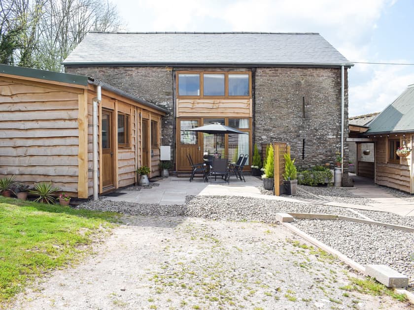 Exterior | Horsecroft - East View Farm, Westbrook