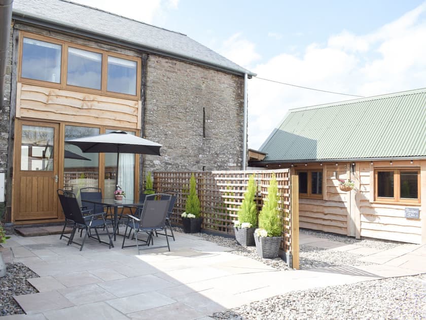 Exterior | Horsecroft - East View Farm, Westbrook