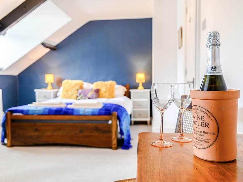 Master bedroom | Ty Afon, Talybont on Usk