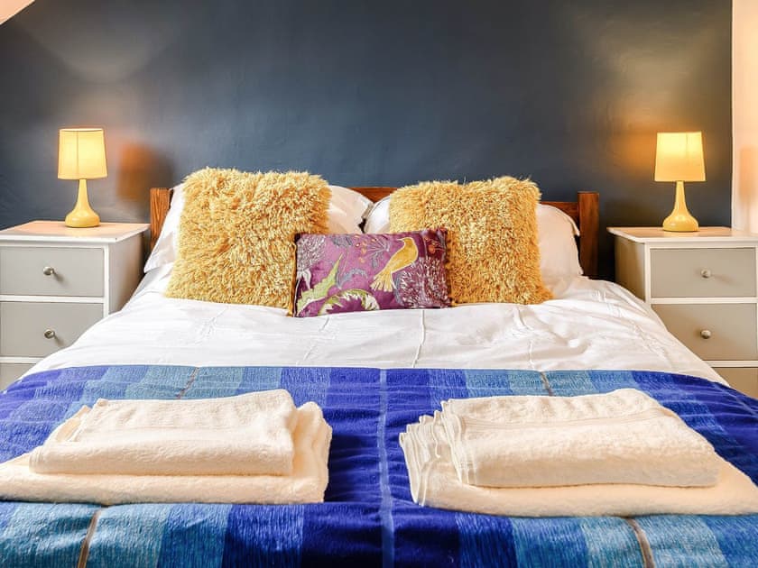 Master bedroom | Ty Afon, Talybont on Usk