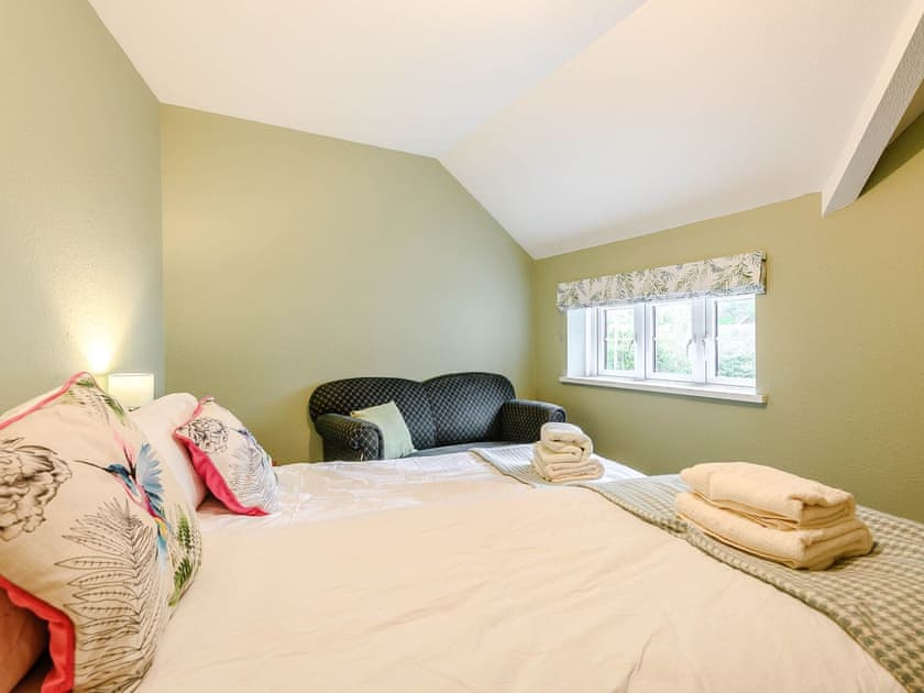 Twin bedroom | Ty Afon, Talybont on Usk