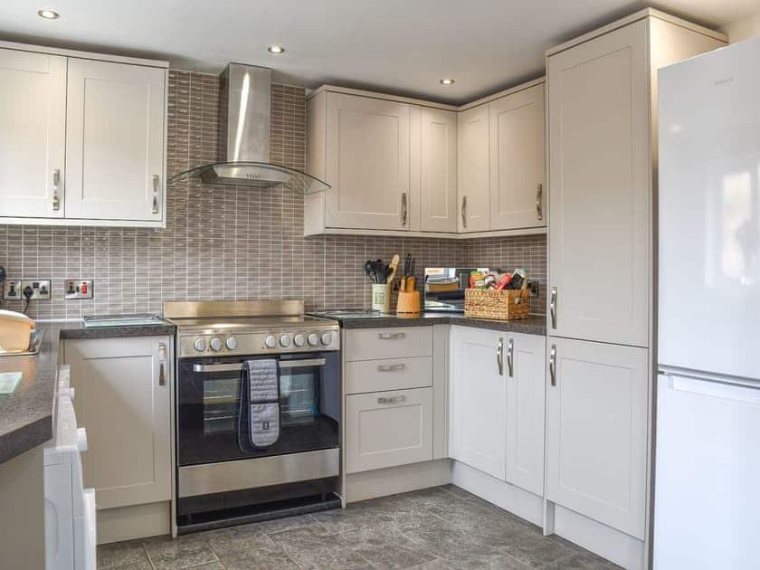 Kitchen | Siskin Cottage - Maesydderwen Holiday Cottages, Llandeilo