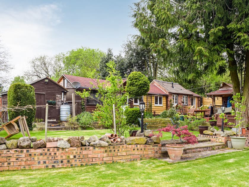 Garden | Woodcarver’s Cottage, Spring Village