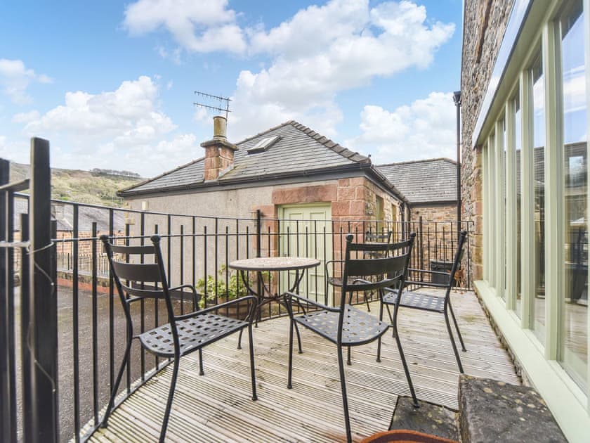 Sitting-out-area | Coach House Mews, Matlock Bath