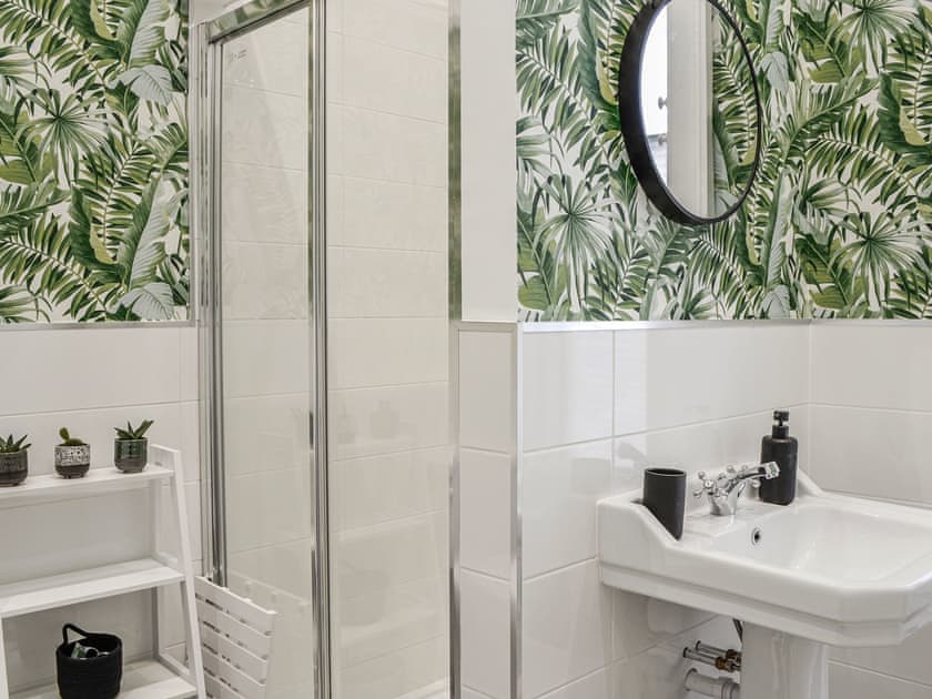 Shower room | Dezzy’s, Montrose