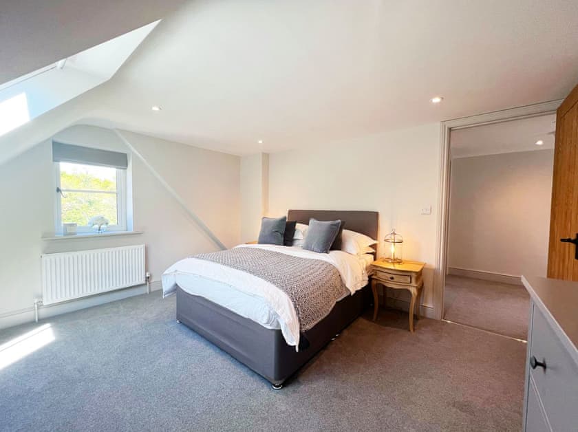 Double bedroom | The Old Stables 2 - The Old Stables, Winterslow, near Salisbury