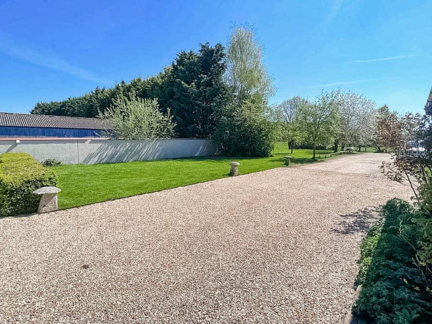 Garden | The Old Stables 3 - The Old Stables, Winterslow, near Salisbury