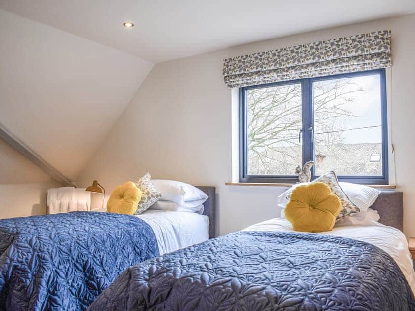 Twin bedroom | Box Tree Barn, Hampton Bishop