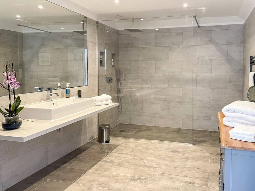 Shower room | The Hen House, Goodwood
