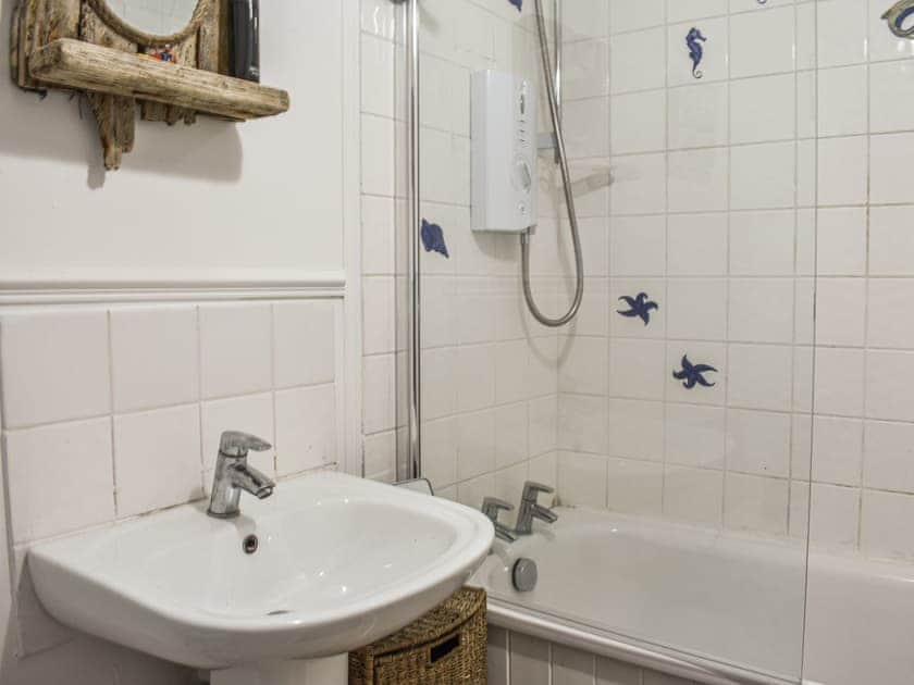 Bathroom | The Windowky, Gardenstown