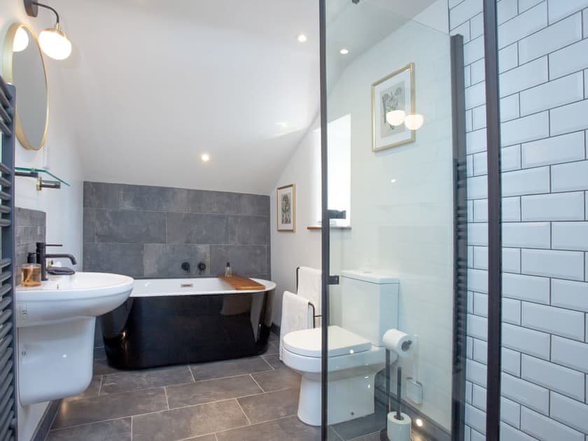 Bathroom | Keepers Lodge, Knowstone