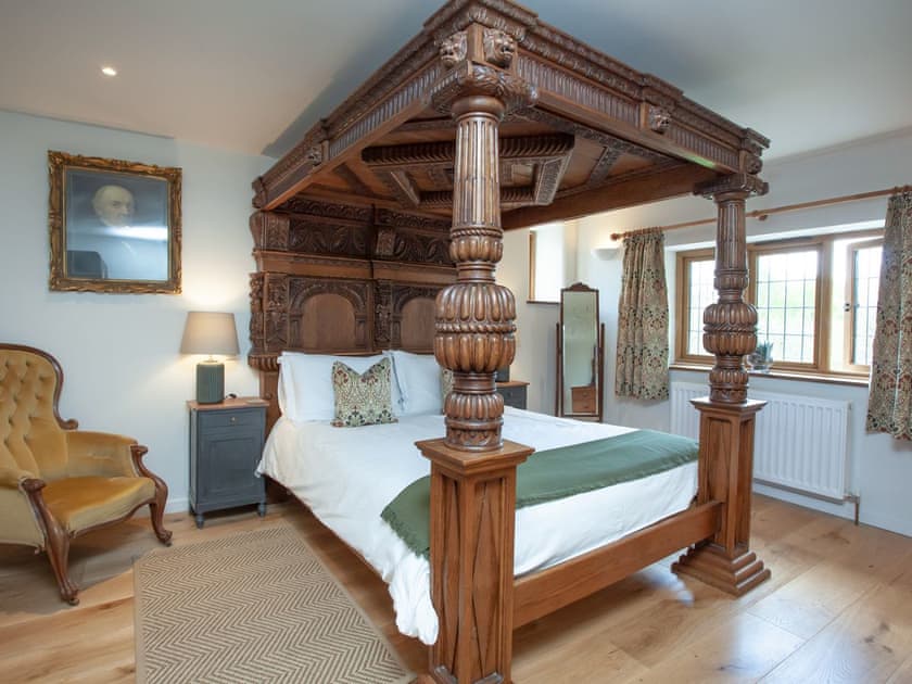 Four Poster bedroom | Keepers Lodge, Knowstone
