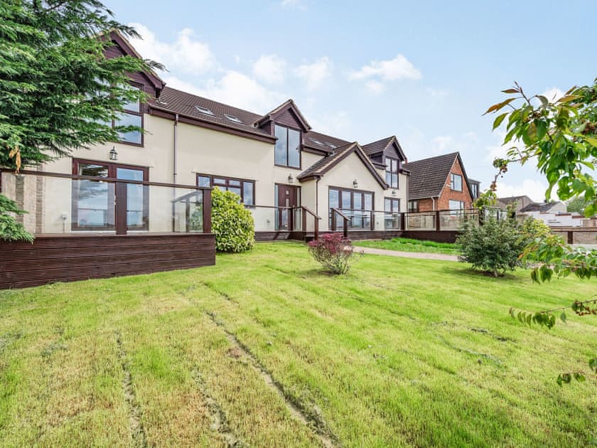 Exterior | Paradise, Cinderford