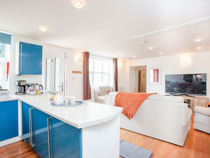 Open plan living space | Lower Stables Apartment - Meadfoot Bay, South Devon